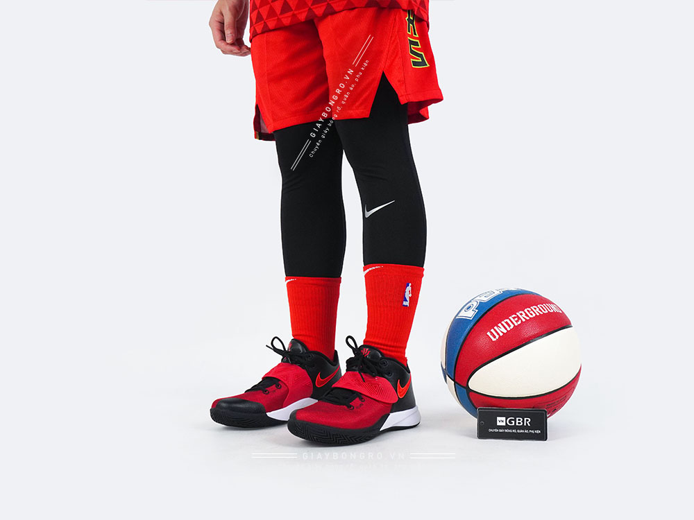 Kyrie Flytrap 3 Black Red