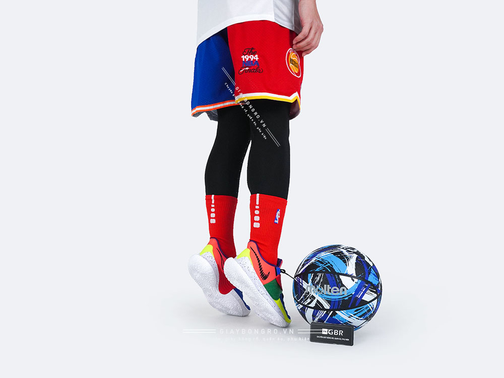 Kyrie Low 3 NY vs NY