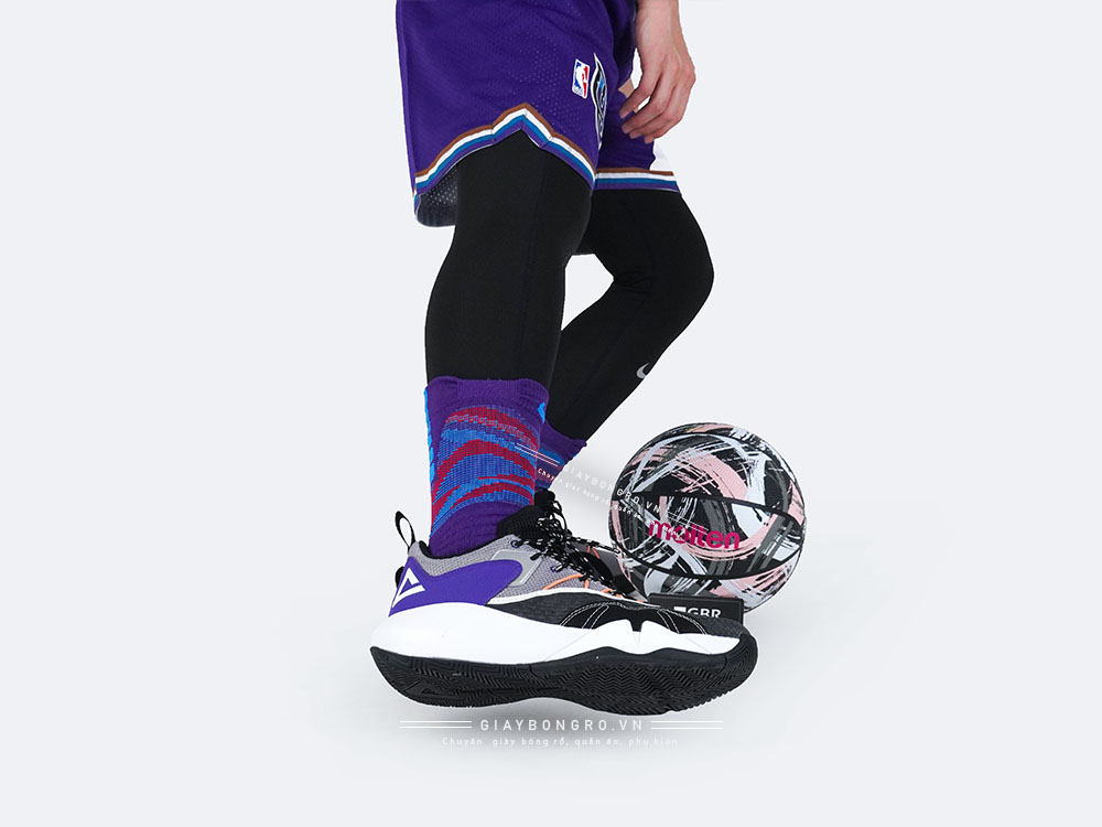 Peak Basketball DA110111 Martin Gray