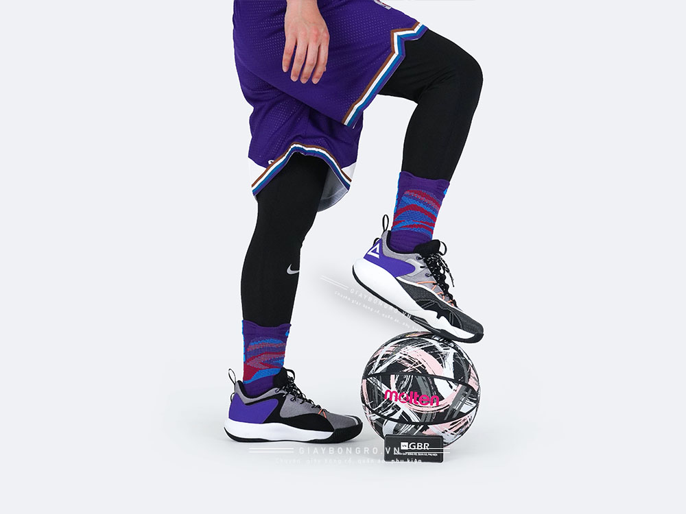 Peak Basketball DA110111 Martin Gray