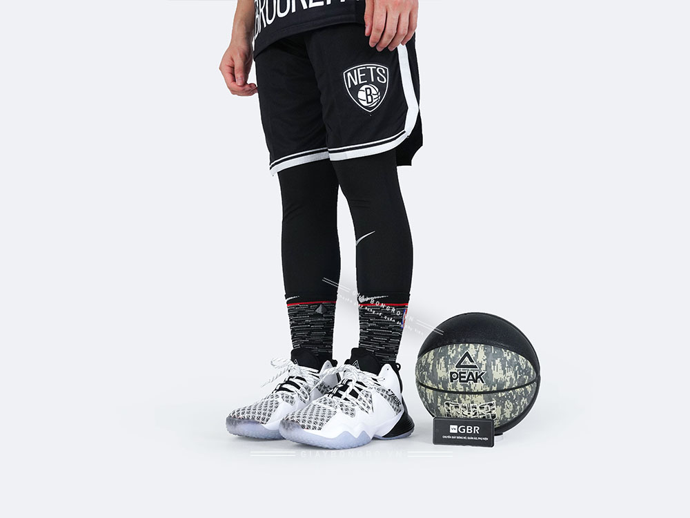 Peak Basketball E03221A Black White