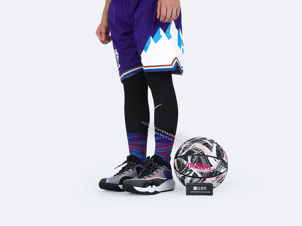 Peak Basketball DA110111 Martin Gray