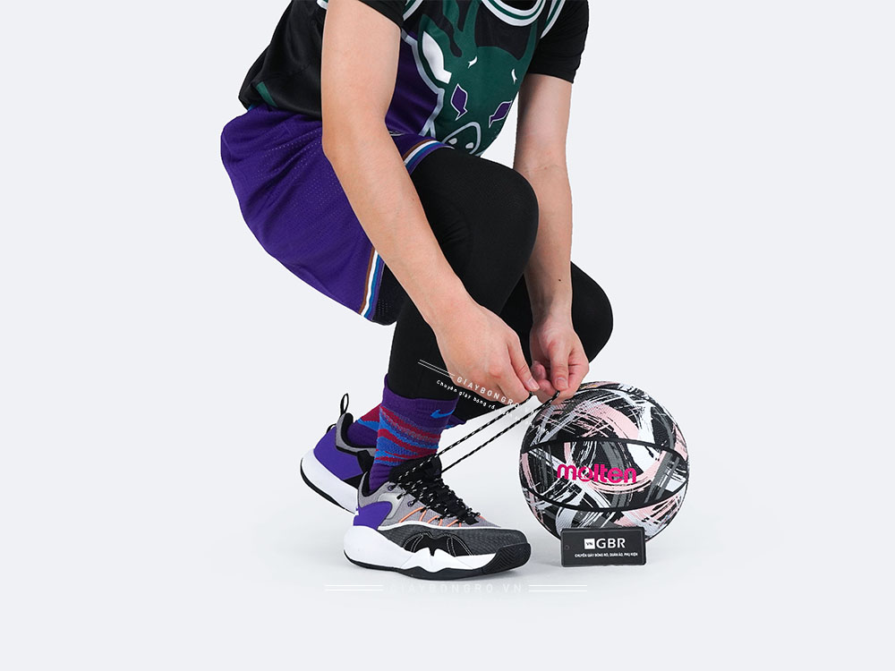 Peak Basketball DA110111 Martin Gray