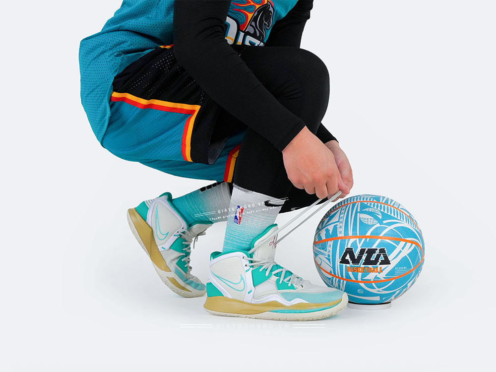 Kyrie 8 x Sue Bird Keep Sue Fresh