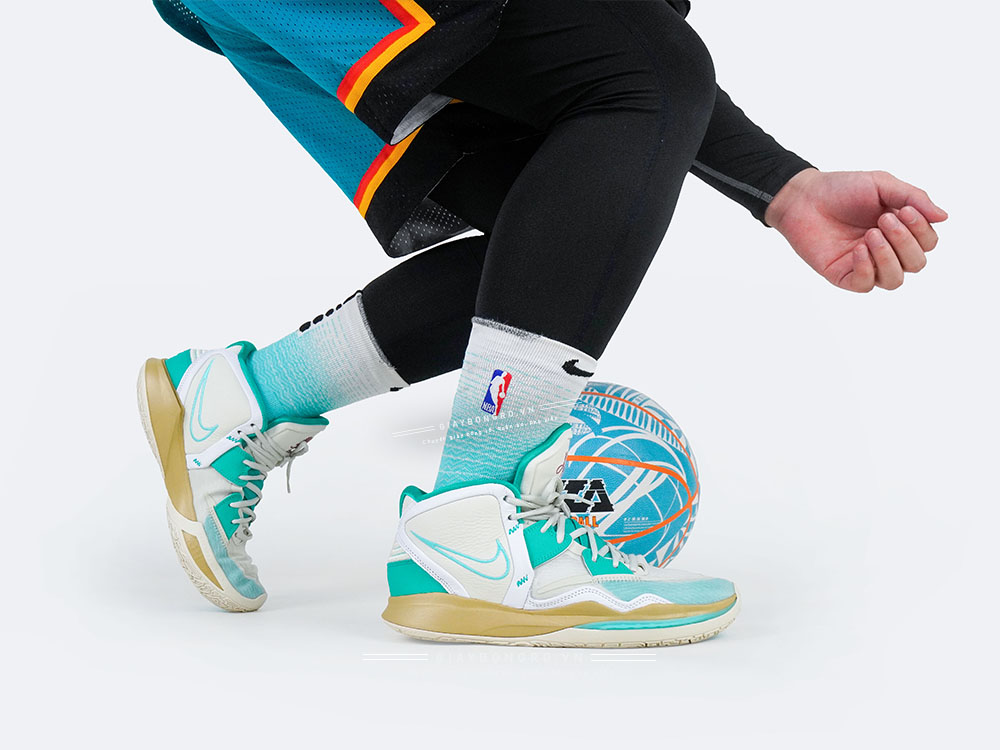 Kyrie 8 x Sue Bird Keep Sue Fresh