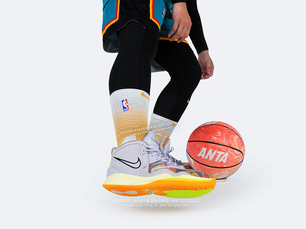 kyrie 8 iris whisper