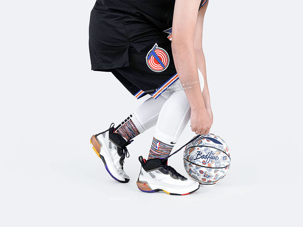 Air Jordan 37 Light Bone Dark Concord