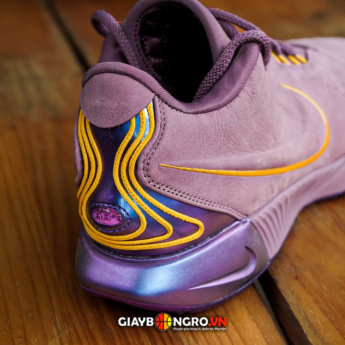 Lebron 21 Purple Rain