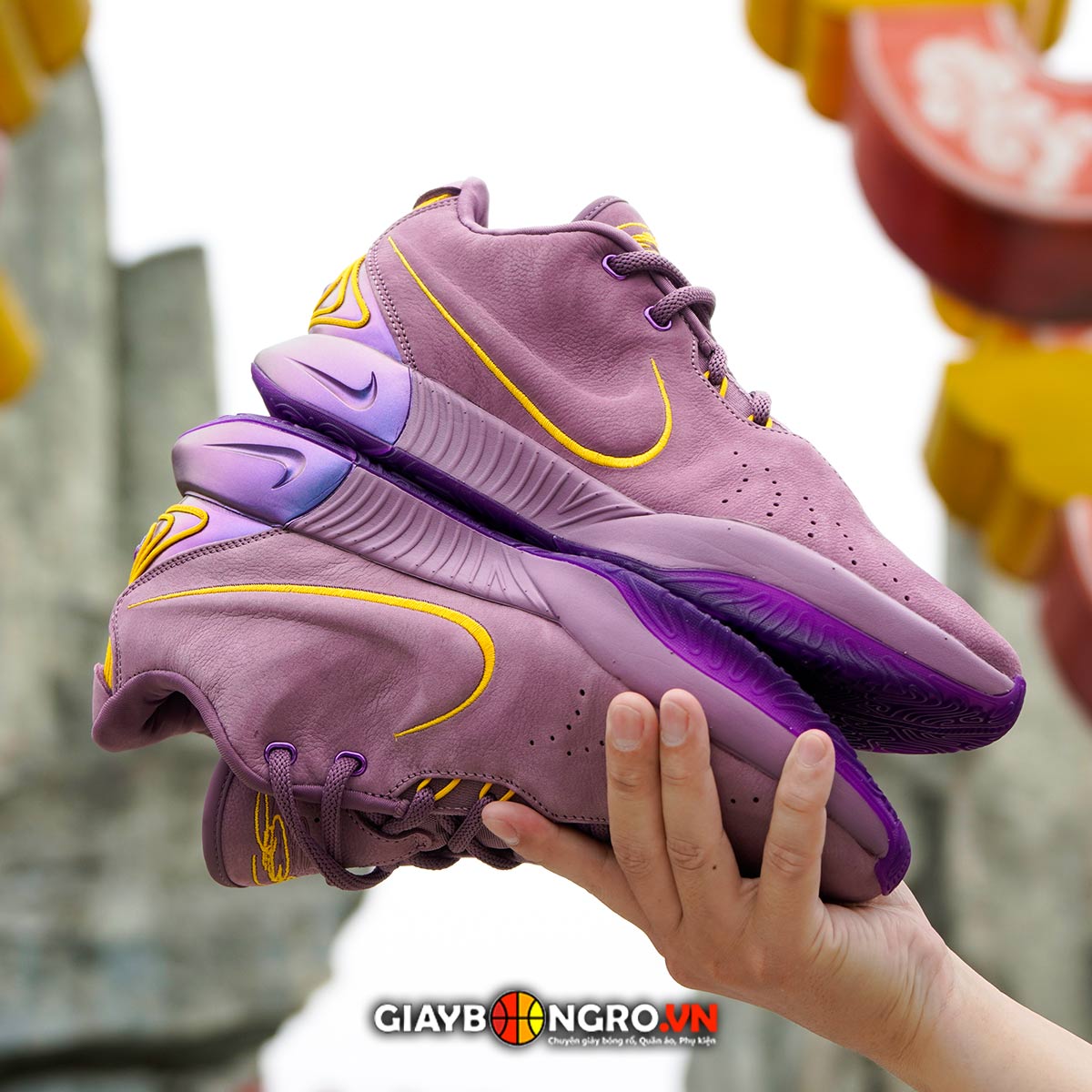 Lebron 21 Purple Rain