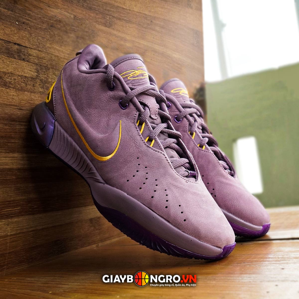 Lebron 21 Purple Rain