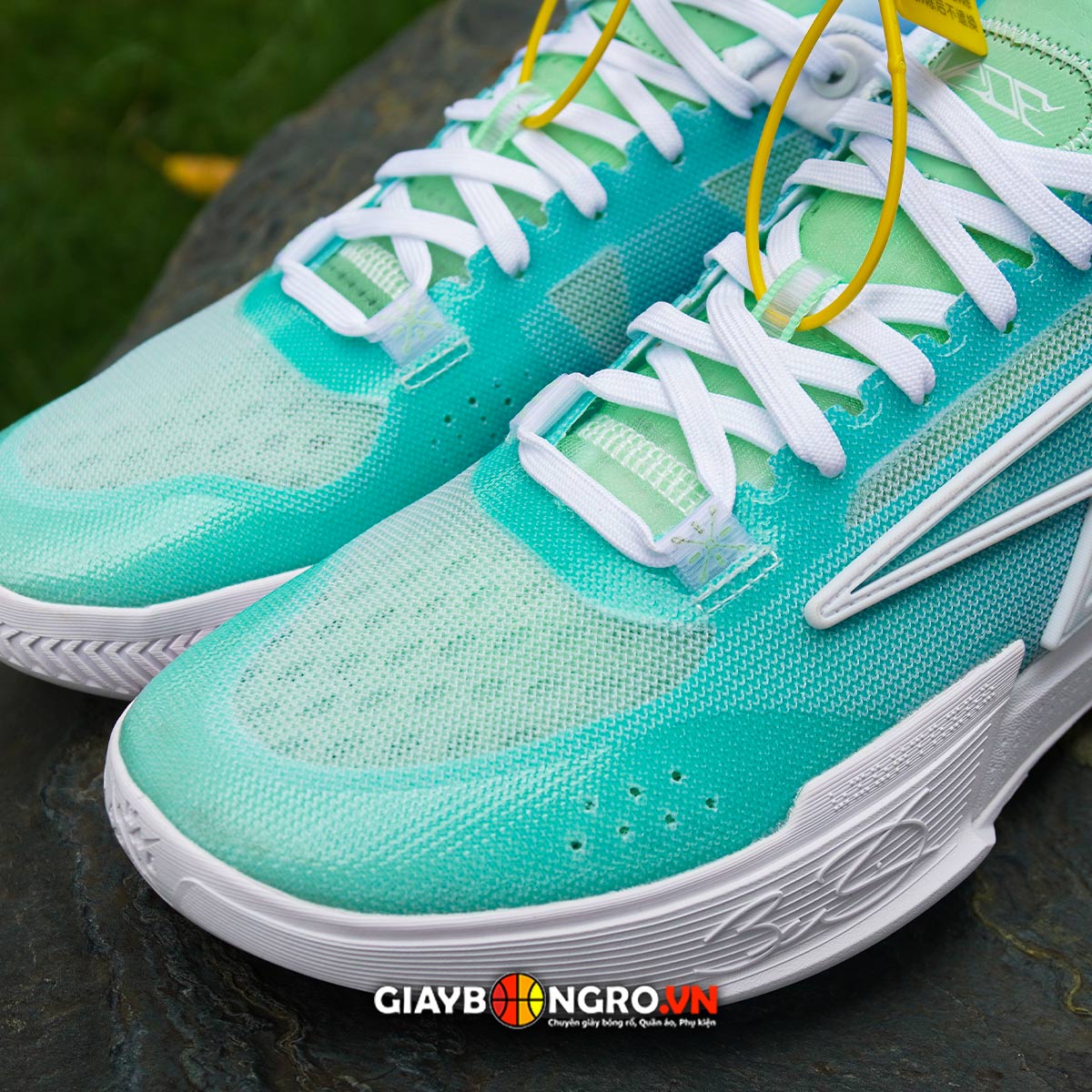 Li-Ning Wade Flash Aurora