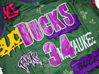Áo M&N Slap Sticker NBA Bucks