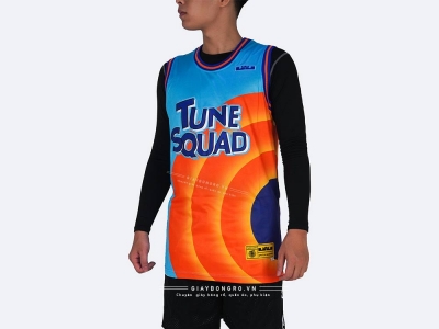 Áo Space Jam Tune Squad