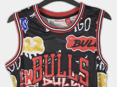 Áo M&N Slap Sticker NBA Chicago Bulls