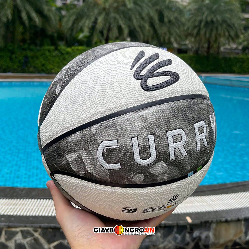 Bóng Da Size 7 UA Curry
