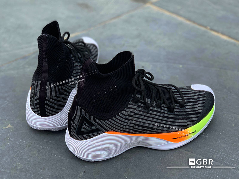 Peak Soaring Knit High Black