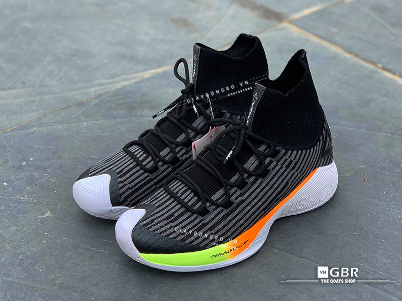 Peak Soaring Knit High Black