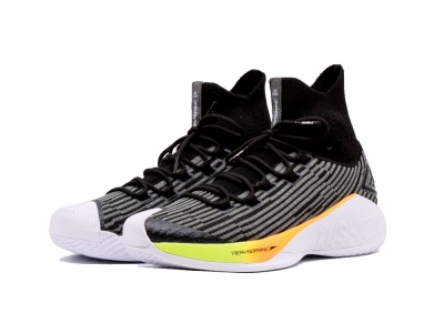 Peak Soaring Knit High Black