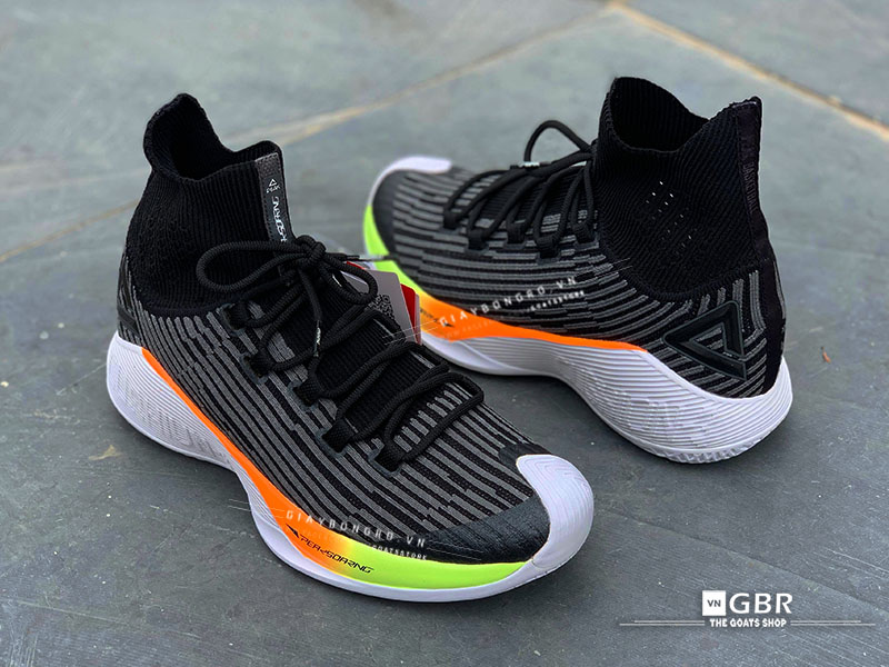Peak Soaring Knit High Black