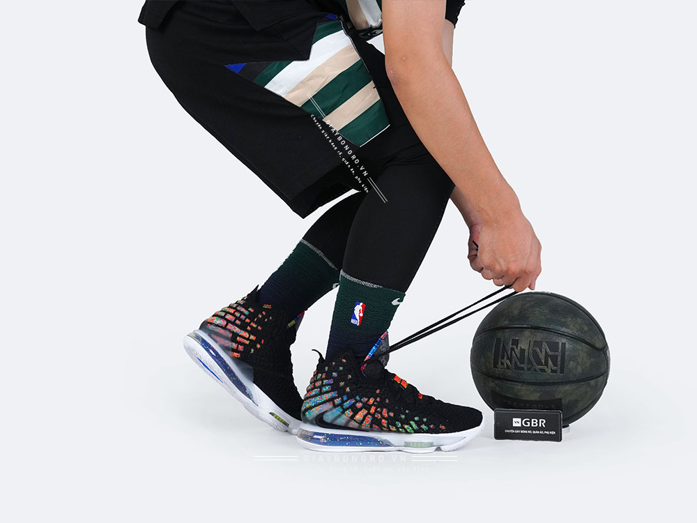 LeBron 17 James Gang