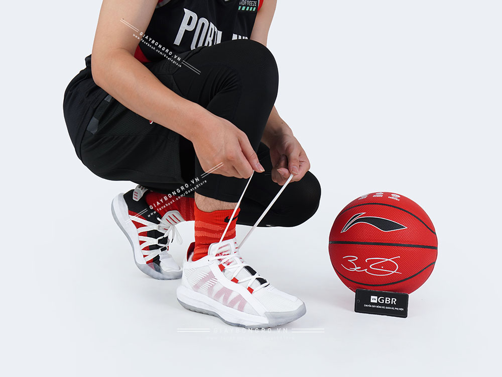 Dame 6 Cloud White
