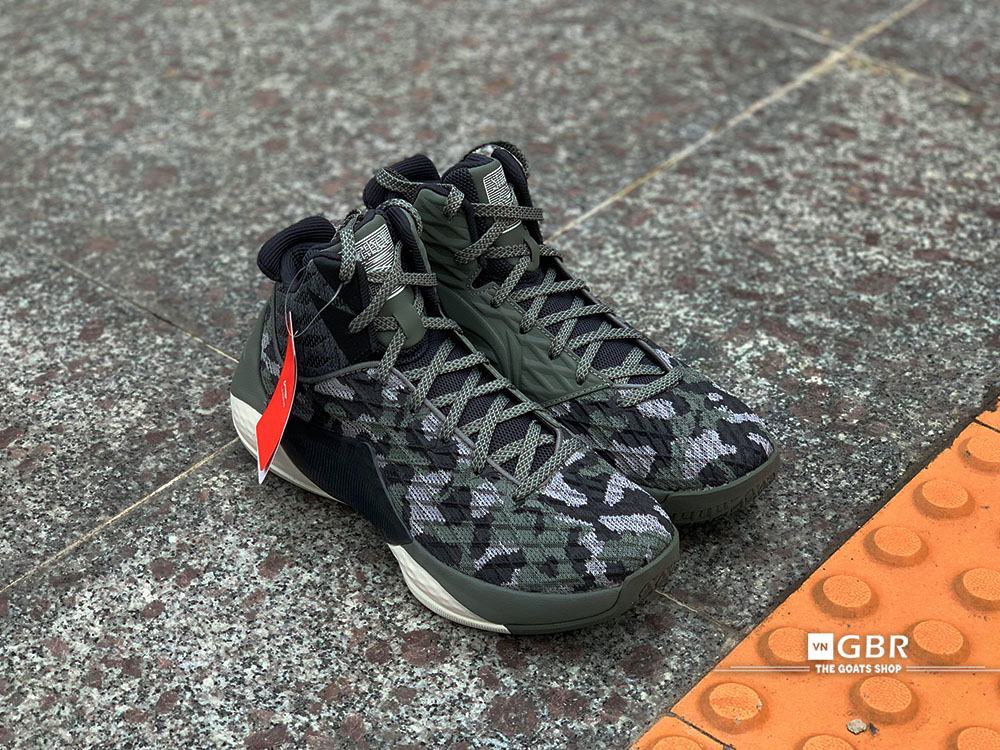 Li-Ning Shadow Walker Camo