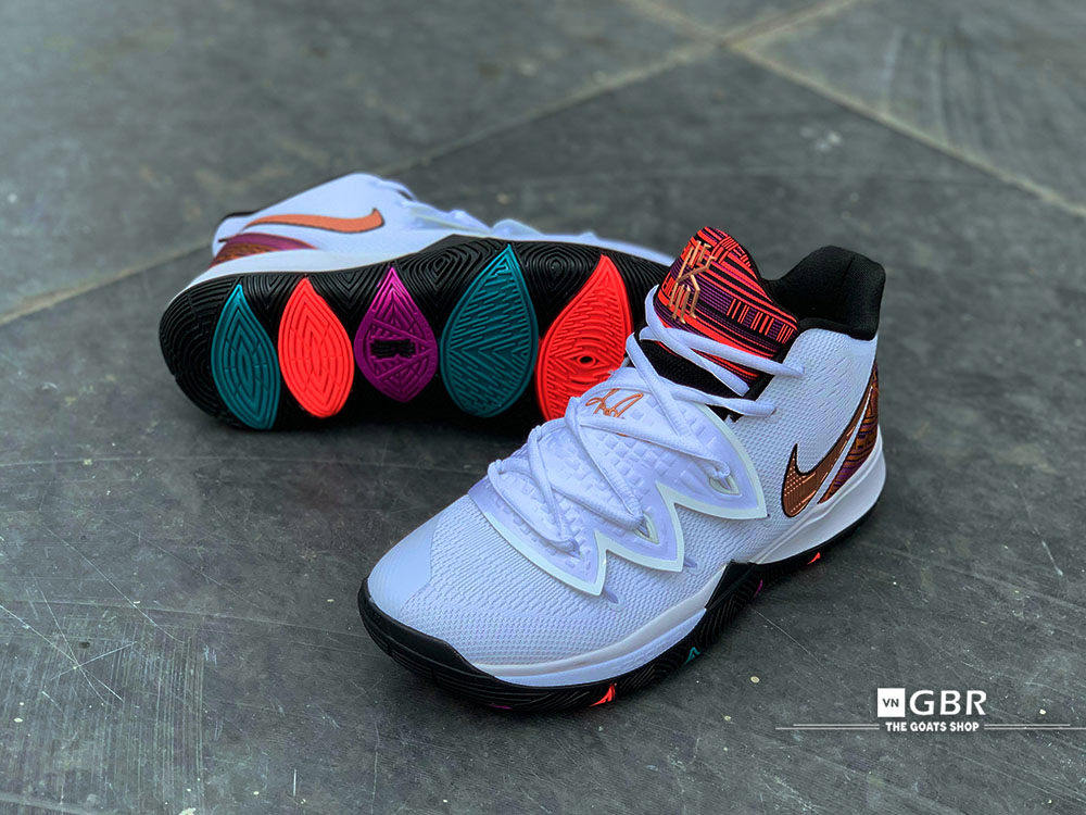 Kyrie 5 BHM