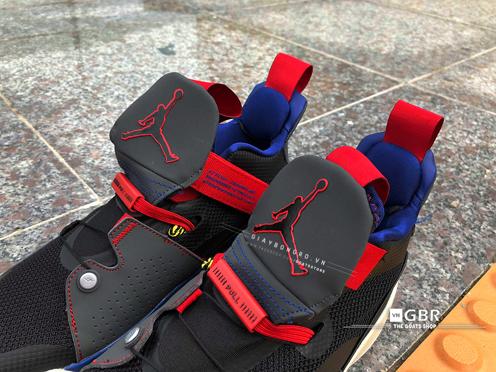 Jordan 33 Tech Pack