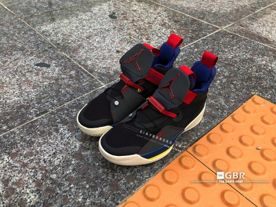 Jordan 33 Tech Pack