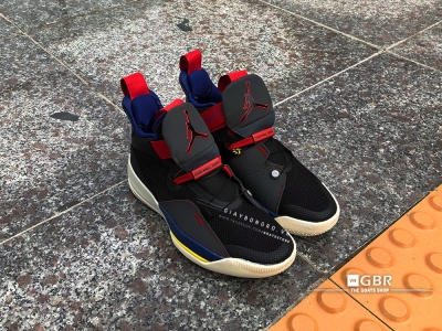 Jordan 33 Tech Pack