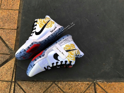 Kyrie 3 Mom PE (Rose Gold)