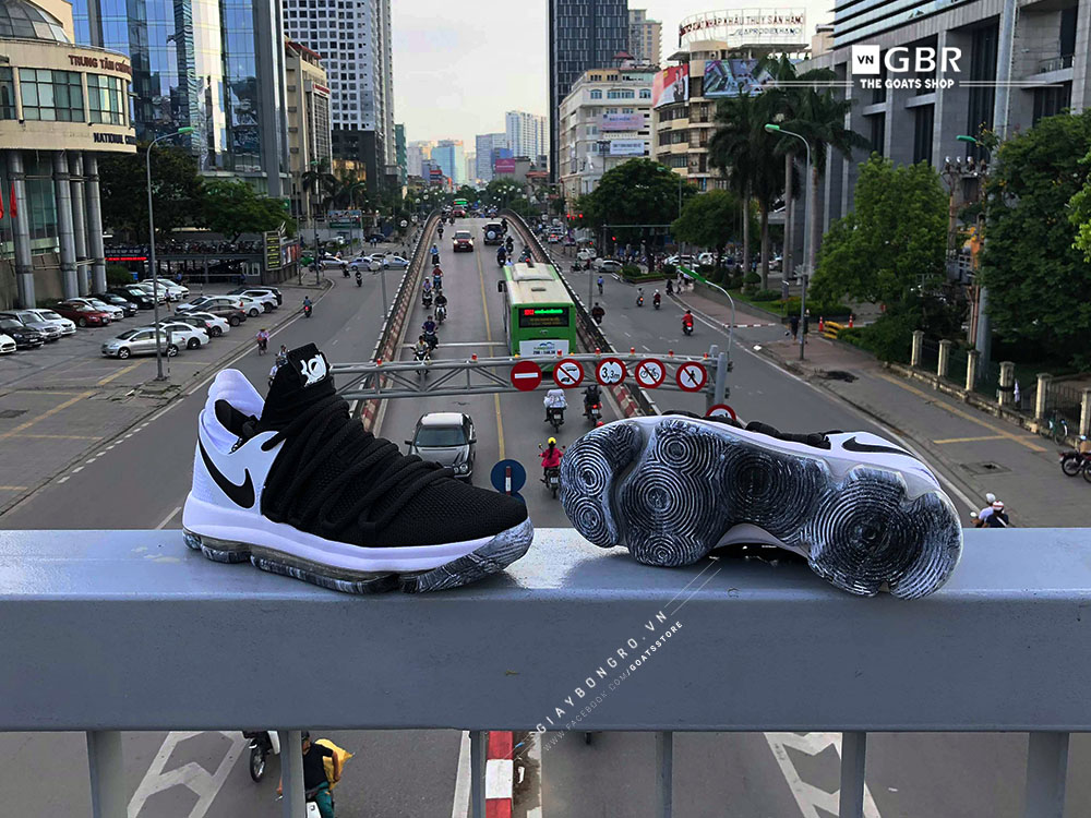 KD 10 Marbled Black/White