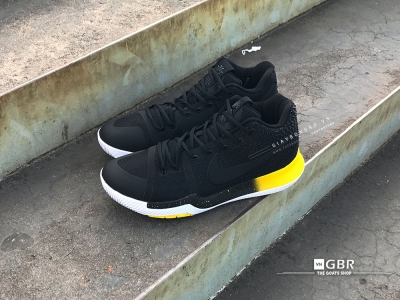 Kyrie 3 Varsity Maize