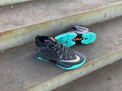 Lebron Ambassador 8 Grey Green