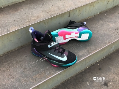 Lebron Ambassador 10 Galaxy