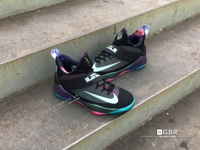 Lebron Ambassador 10 Galaxy